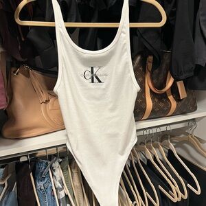 BUNDLE (2) Calvin Klein White&Black Scoop Neck CK Logo Ribbed Bodysuit
